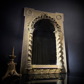 Antique Gothic-Style gilt Mirror – Arched Architectural Frame with Twisted Columns – 78×86cm