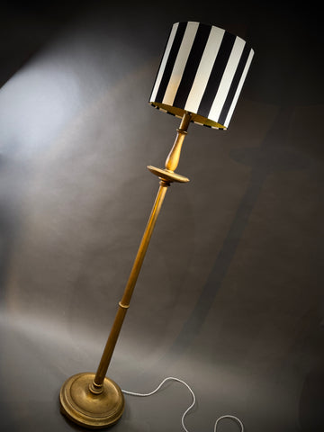 Vintage Gold Wood Floor Lamp – Fluted Turned Column, Candle Saucer, Bun Feet 159cm Tall