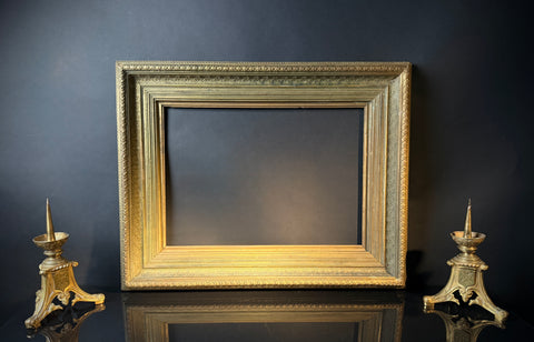 Large Antique Gilt Picture Frame – 19th‑Century Ornate Wood Gold Frame (78.5 cm × 61.5 cm)