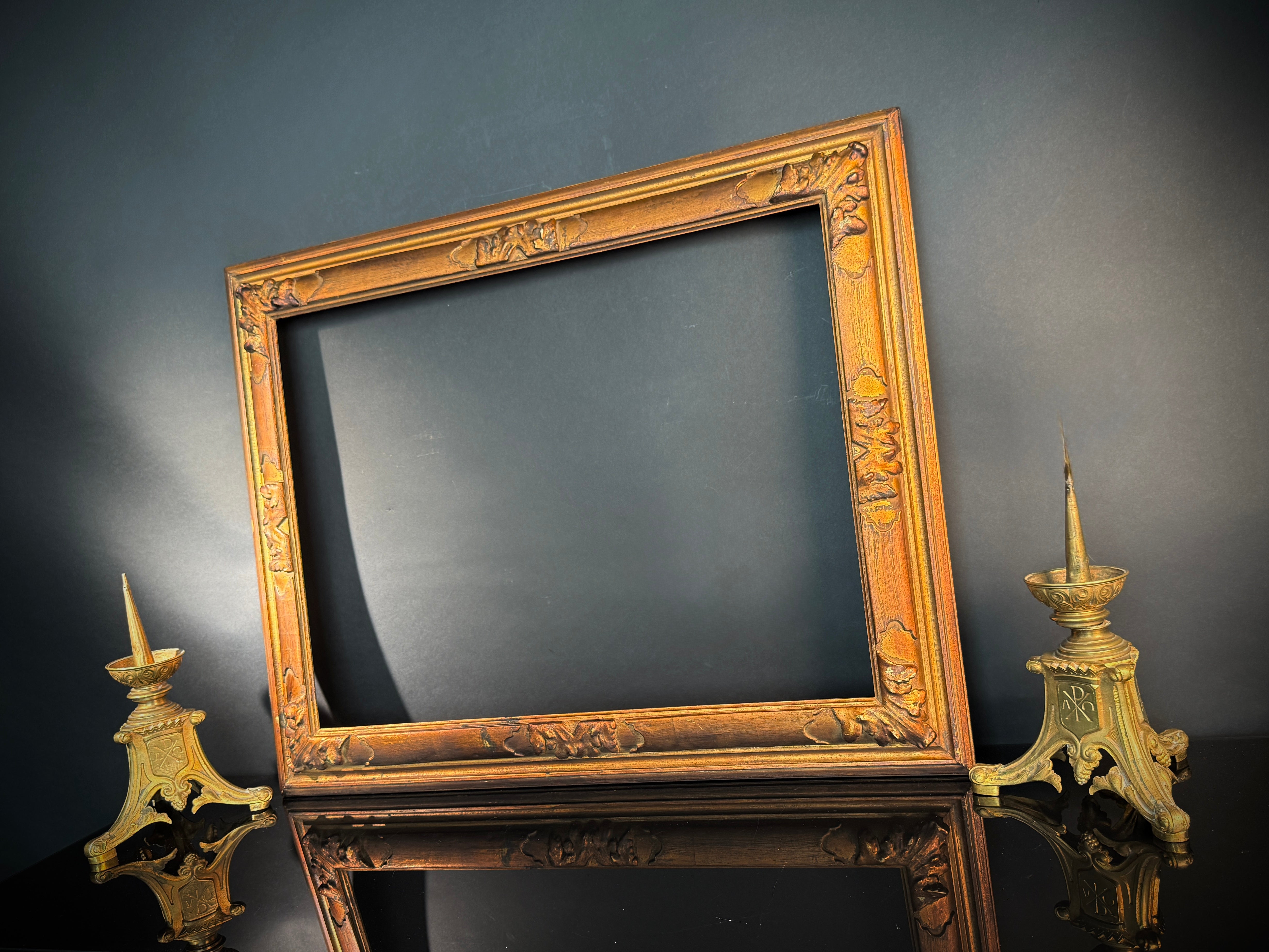 Large Shabby Vintage Picture Frame  |  Carved Wood  | Worn Gilt Finish (75cm x 59.5cm)
