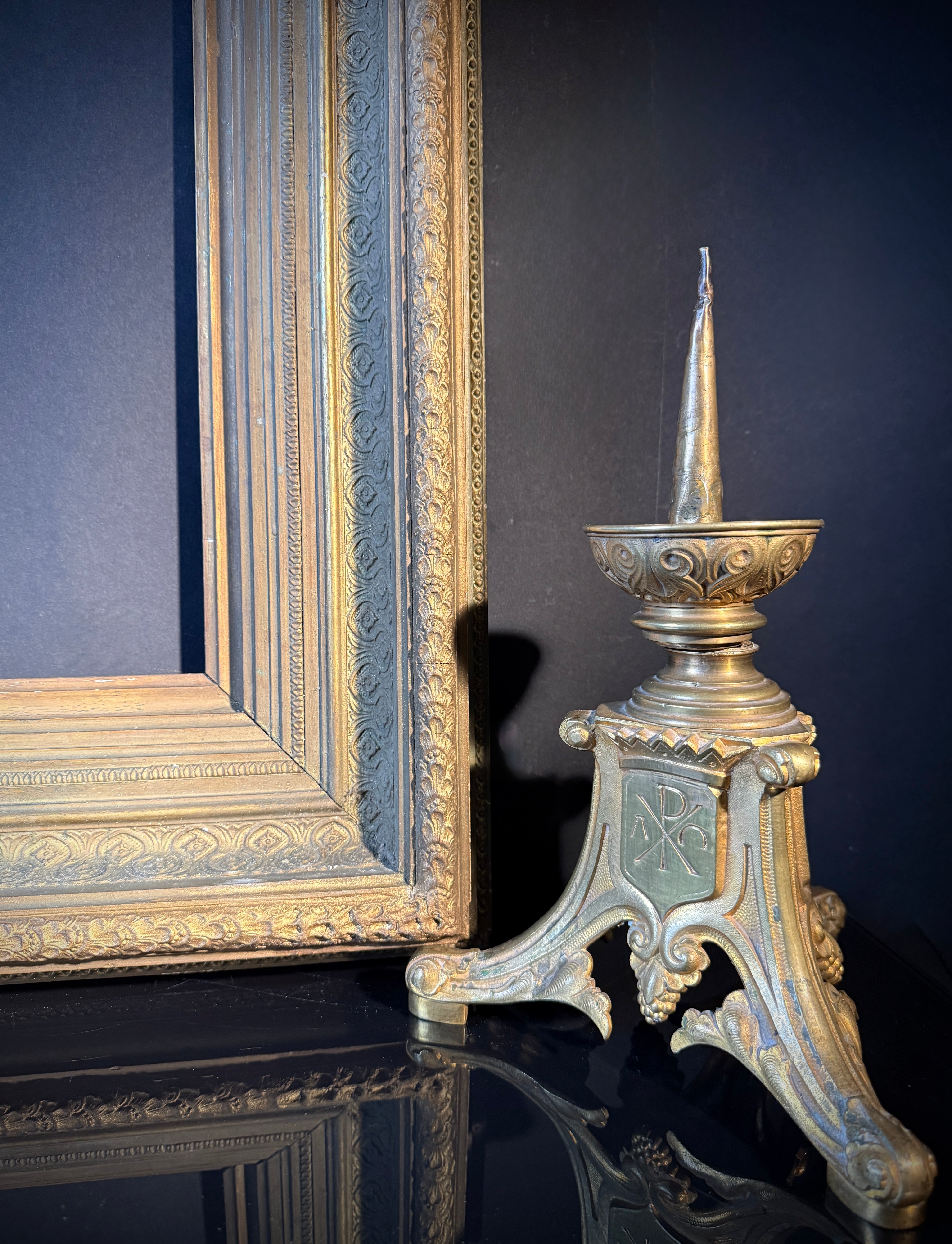 Large Antique Gilt Picture Frame – 19th‑Century Ornate Wood Gold Frame (78.5 cm × 61.5 cm)