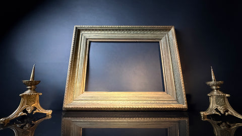 Large Antique Gilt Picture Frame – 19th‑Century Ornate Wood Gold Frame (78.5 cm × 61.5 cm)