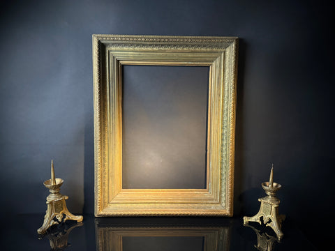 Large Antique Gilt Picture Frame – 19th‑Century Ornate Wood Gold Frame (78.5 cm × 61.5 cm)
