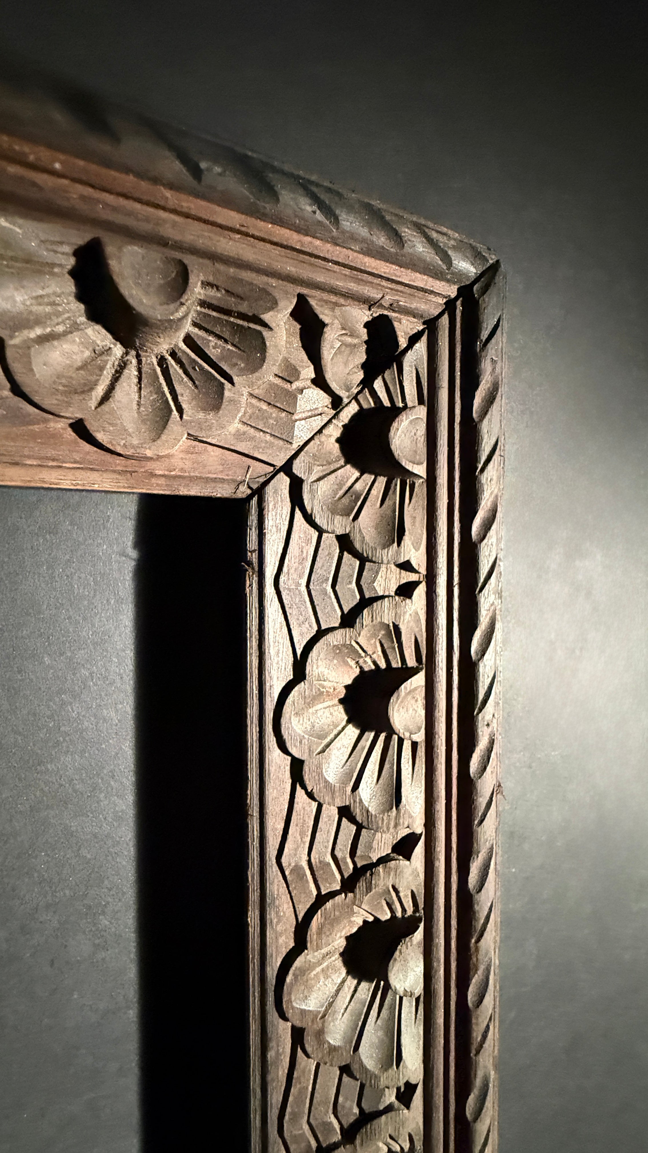 Large Carved Wood picture Frame | 92x71cm  | Carved Detail | Gallery Wall