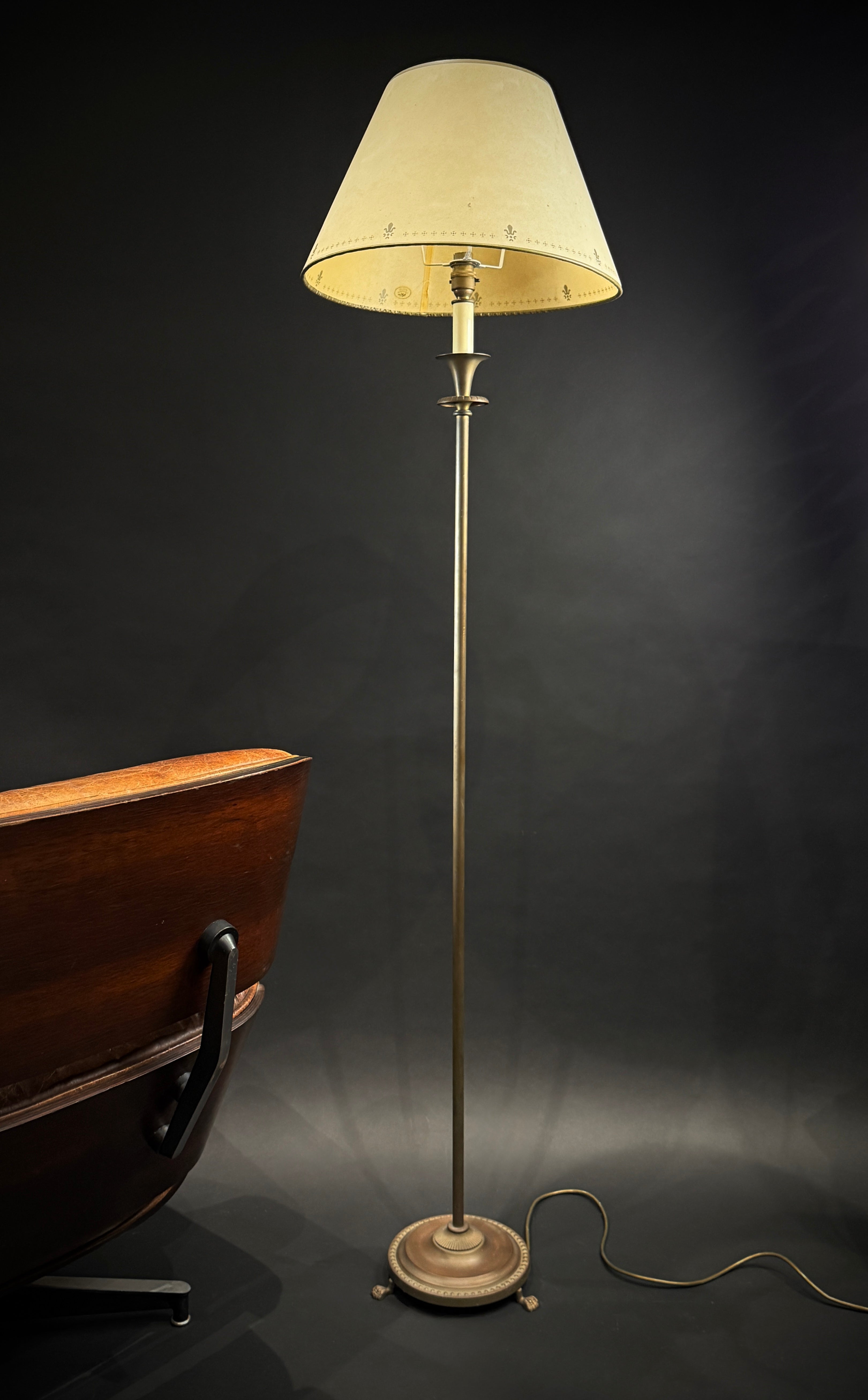 Vintage Laura Ashley Floor Lamp  |  Cream Shades