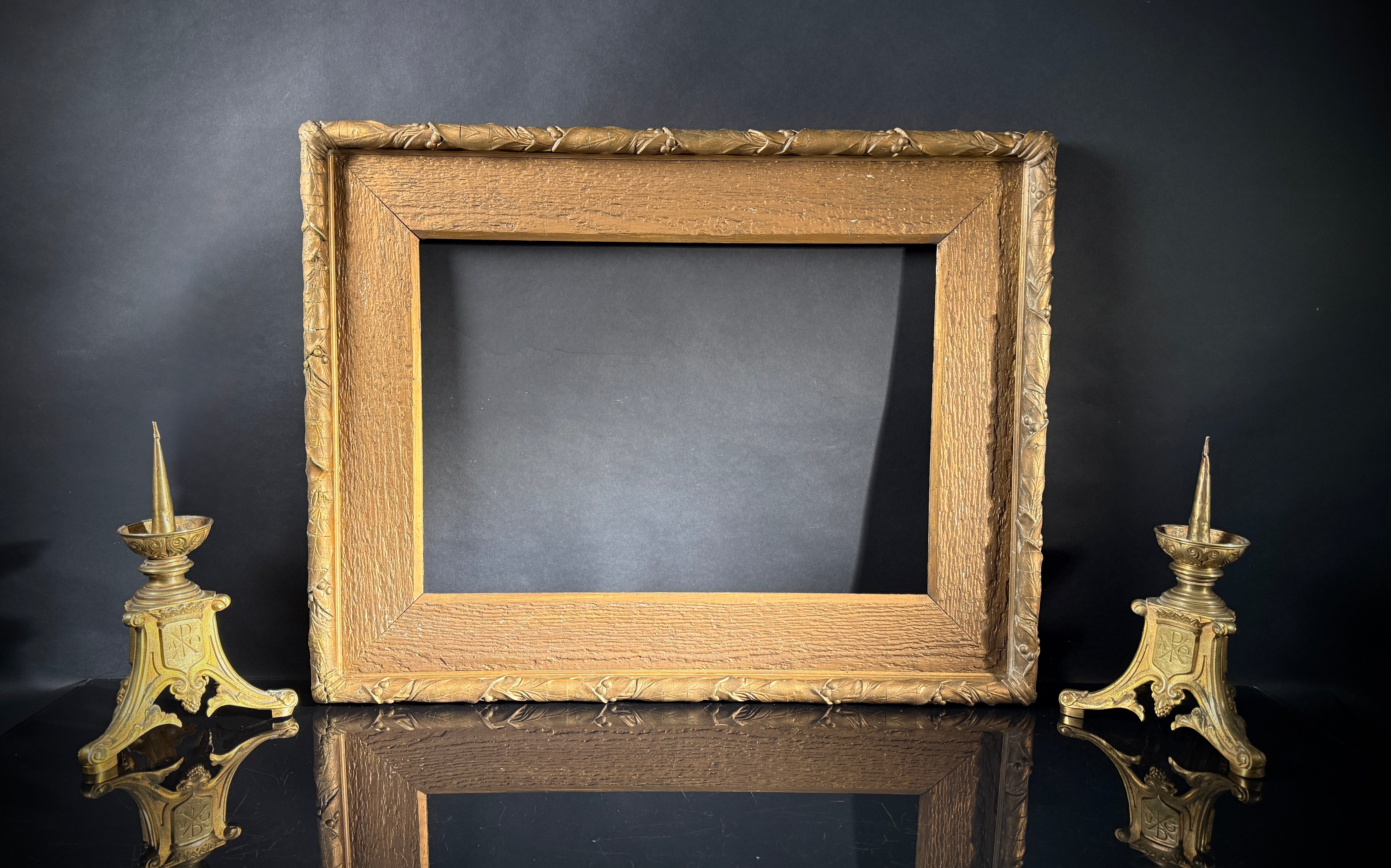 Antique Gilt Picture Frame (69.5cm x 54.5cm) – Wide Profile Classic Style | Art Mirror Display