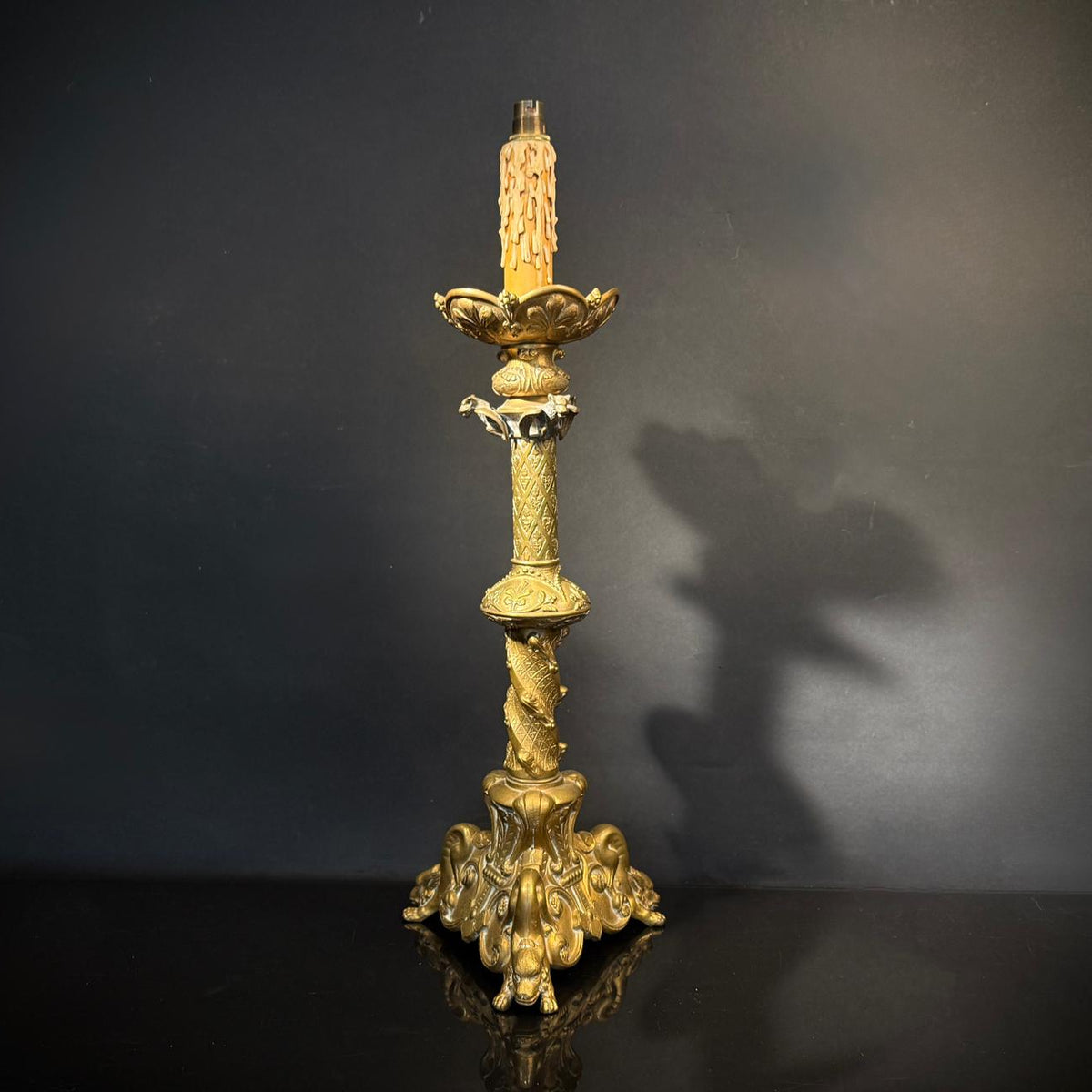Antique Gothic Baroque Brass Table Lamp – Ornate Gilt Candlestick Lamp with Gargoyles, Dragons, Faux Wax Candle Tube – 67cm – Bayonet Bulb