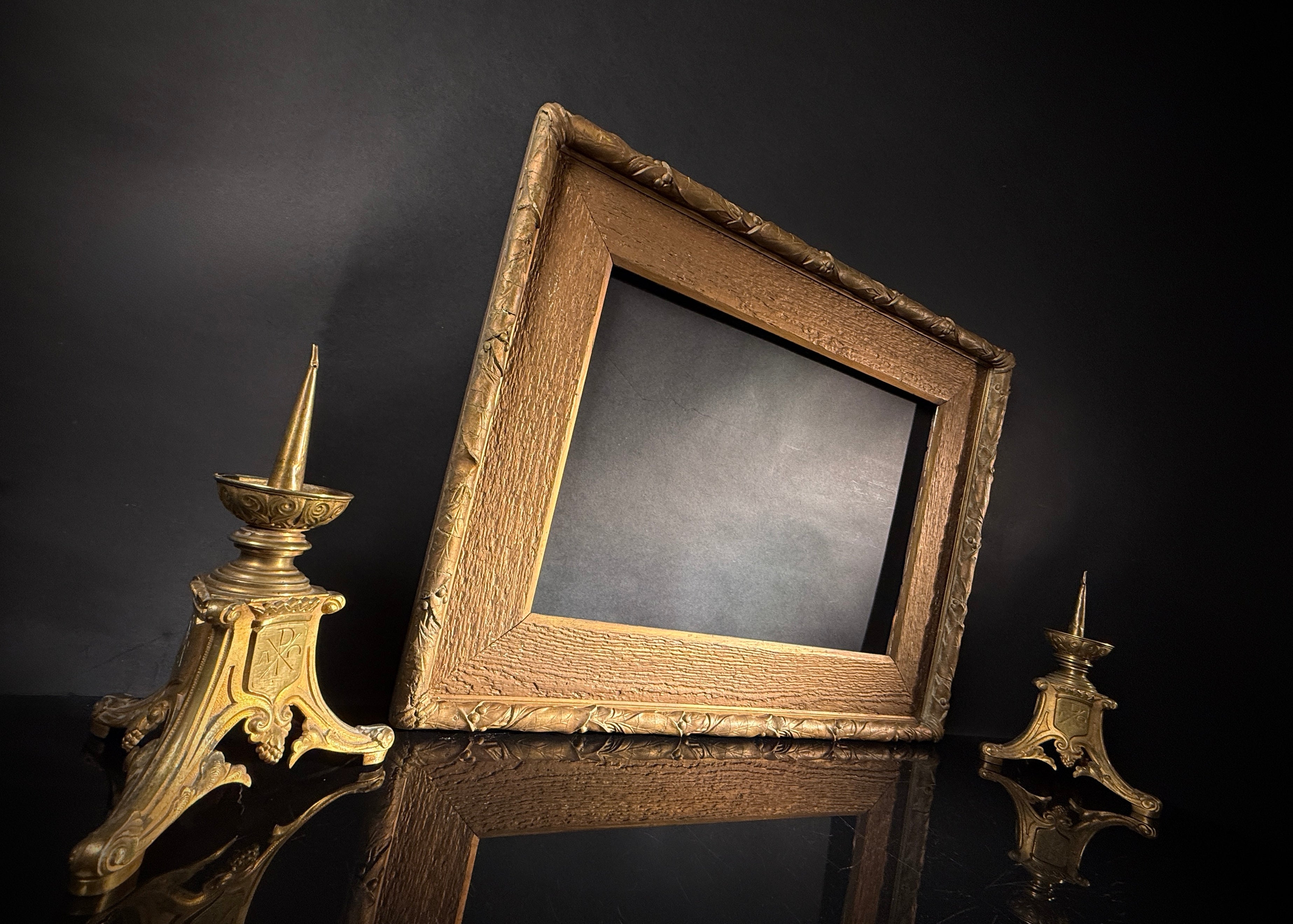 Antique Gilt Picture Frame (69.5cm x 54.5cm) – Wide Profile Classic Style | Art Mirror Display