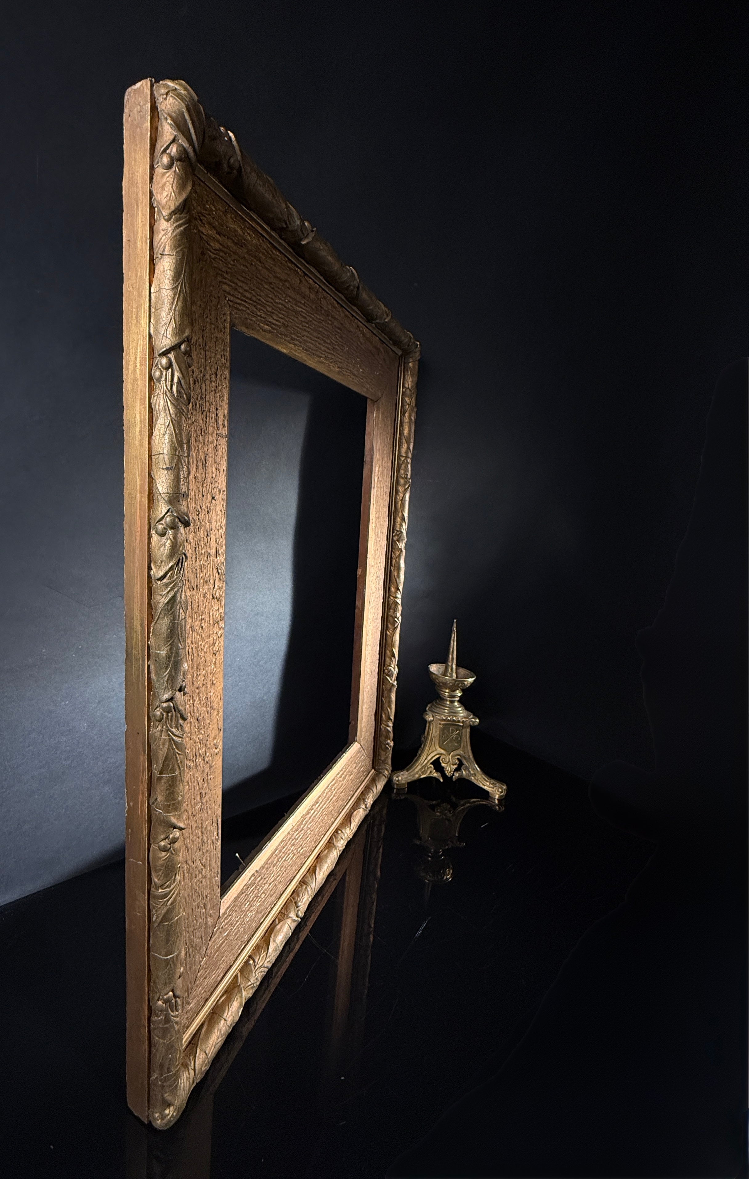 Antique Gilt Picture Frame (69.5cm x 54.5cm) – Wide Profile Classic Style | Art Mirror Display