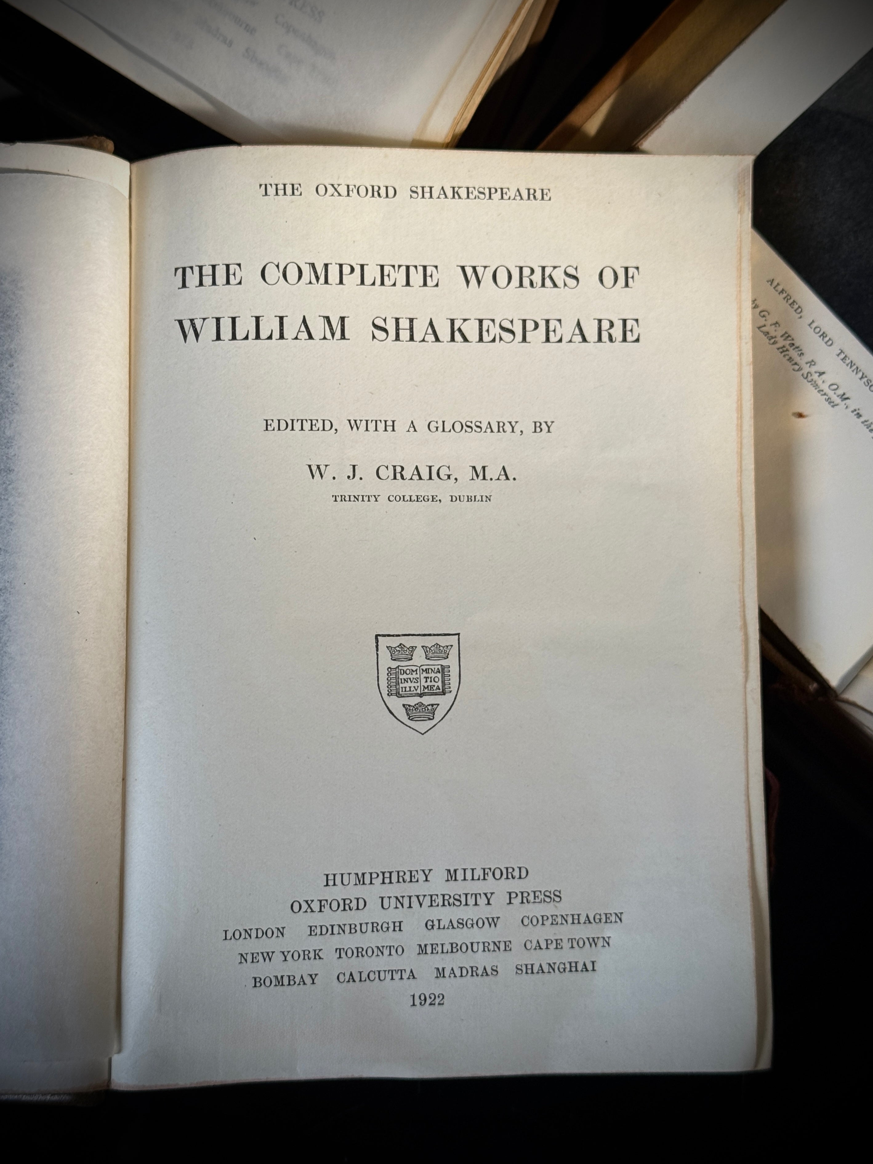 Oxford Leather-Bound Poetry Trio – Shakespeare, Wordsworth & Tennyson, 1922–1923