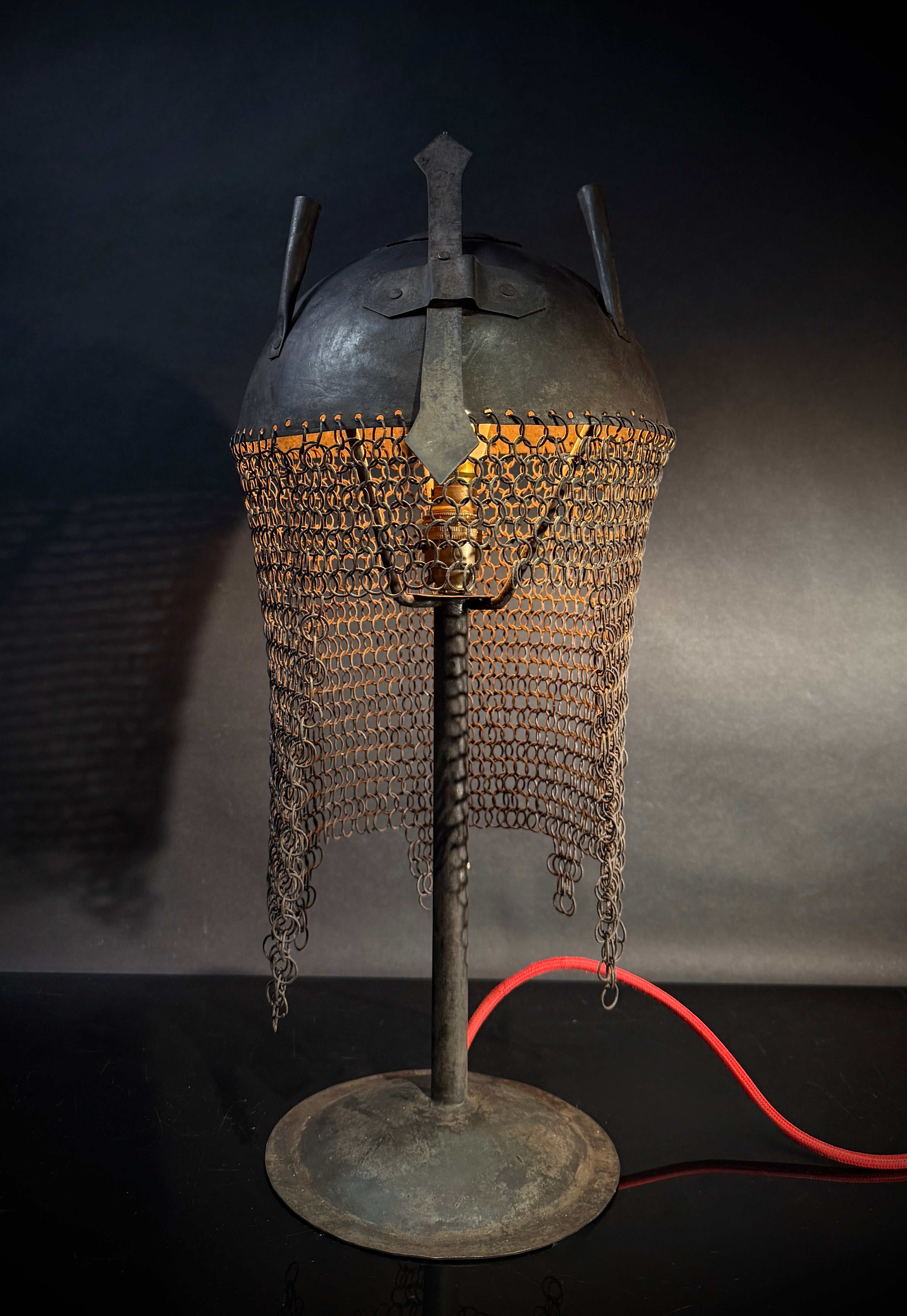 Persian Kulah Khud Helmet Table Lamp – Chainmail Steel Stand, Push-In Bulb Decorative Rajput Style Light