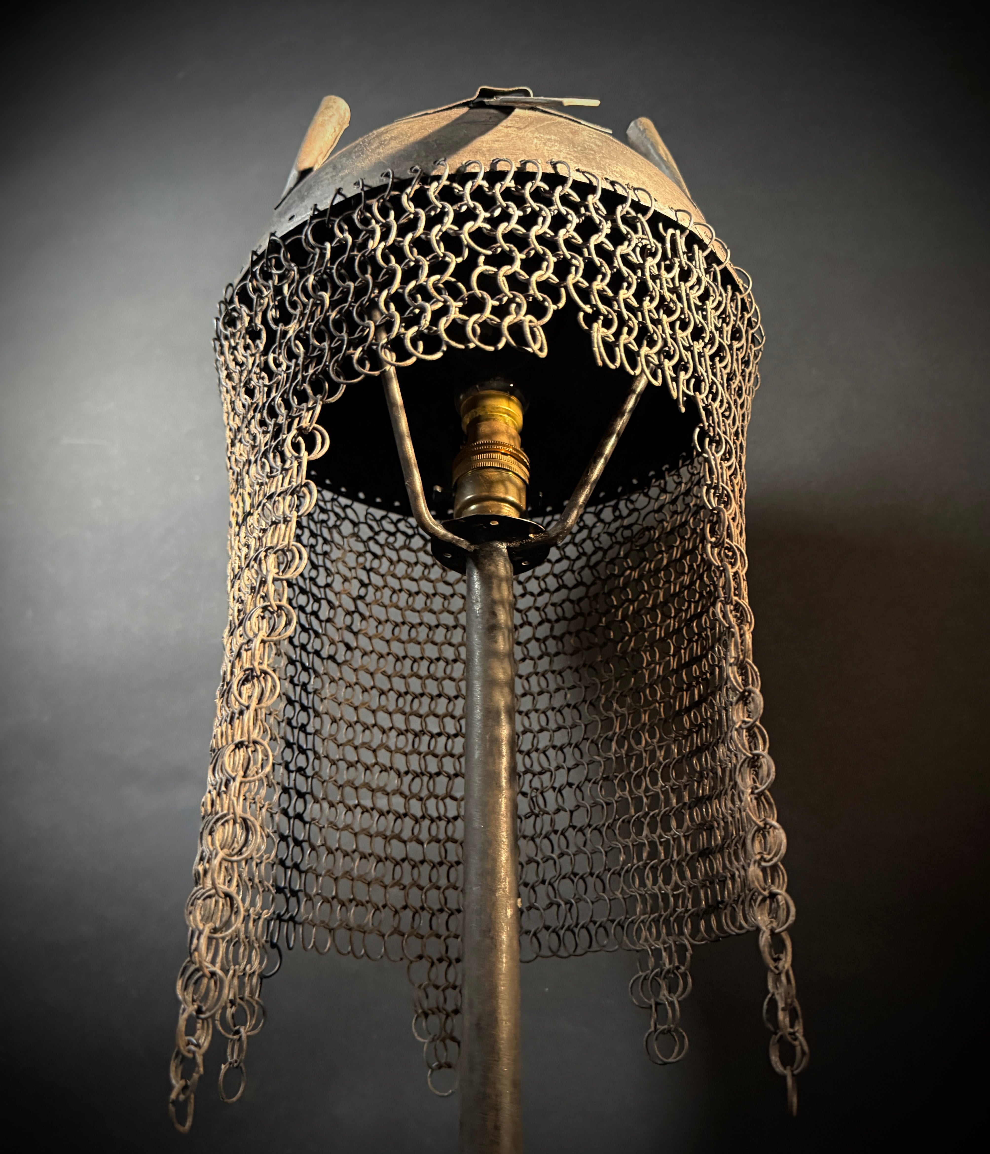 Persian Kulah Khud Helmet Table Lamp – Chainmail Steel Stand, Push-In Bulb Decorative Rajput Style Light