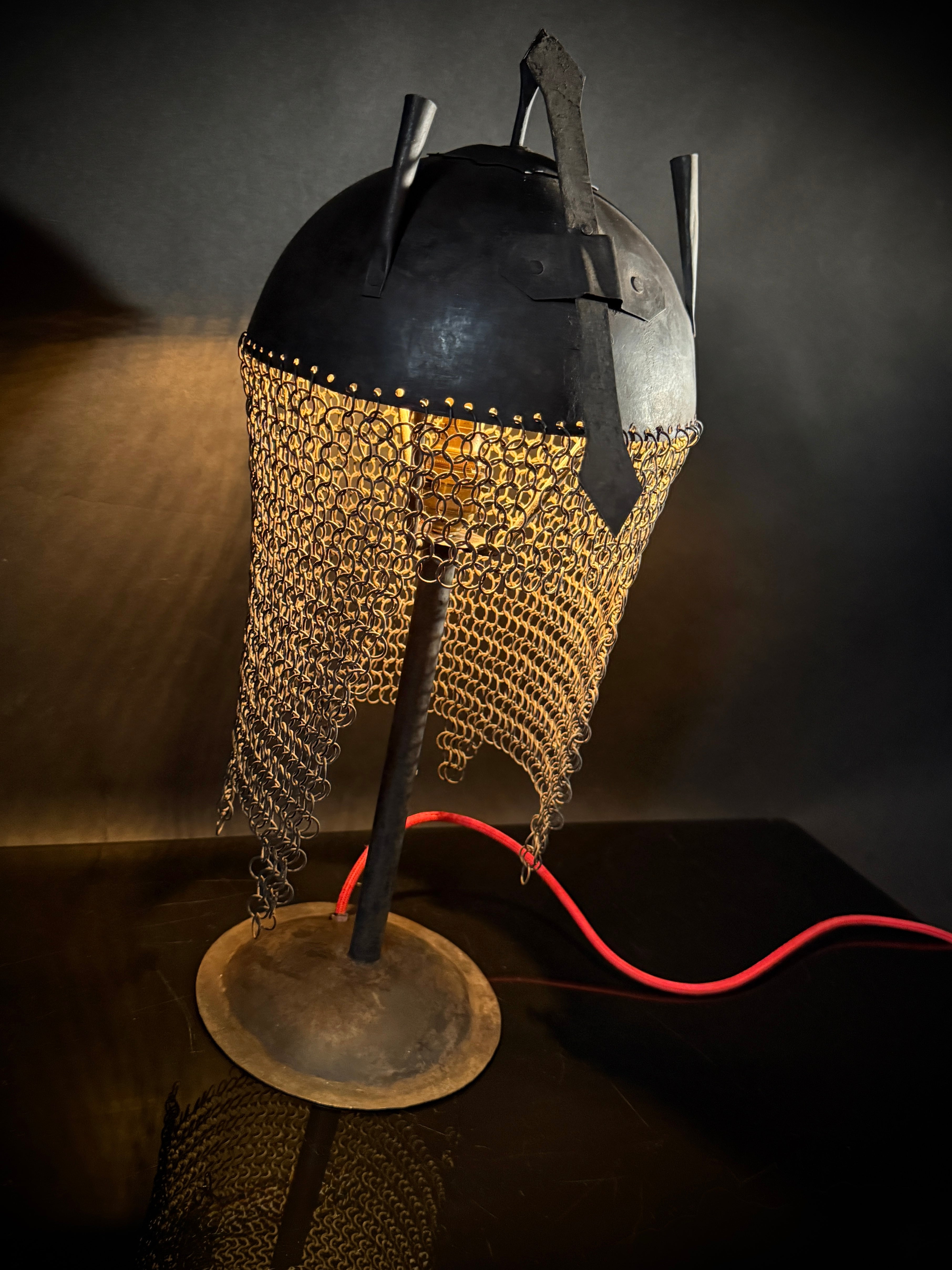 Persian Kulah Khud Helmet Table Lamp – Chainmail Steel Stand, Push-In Bulb Decorative Rajput Style Light