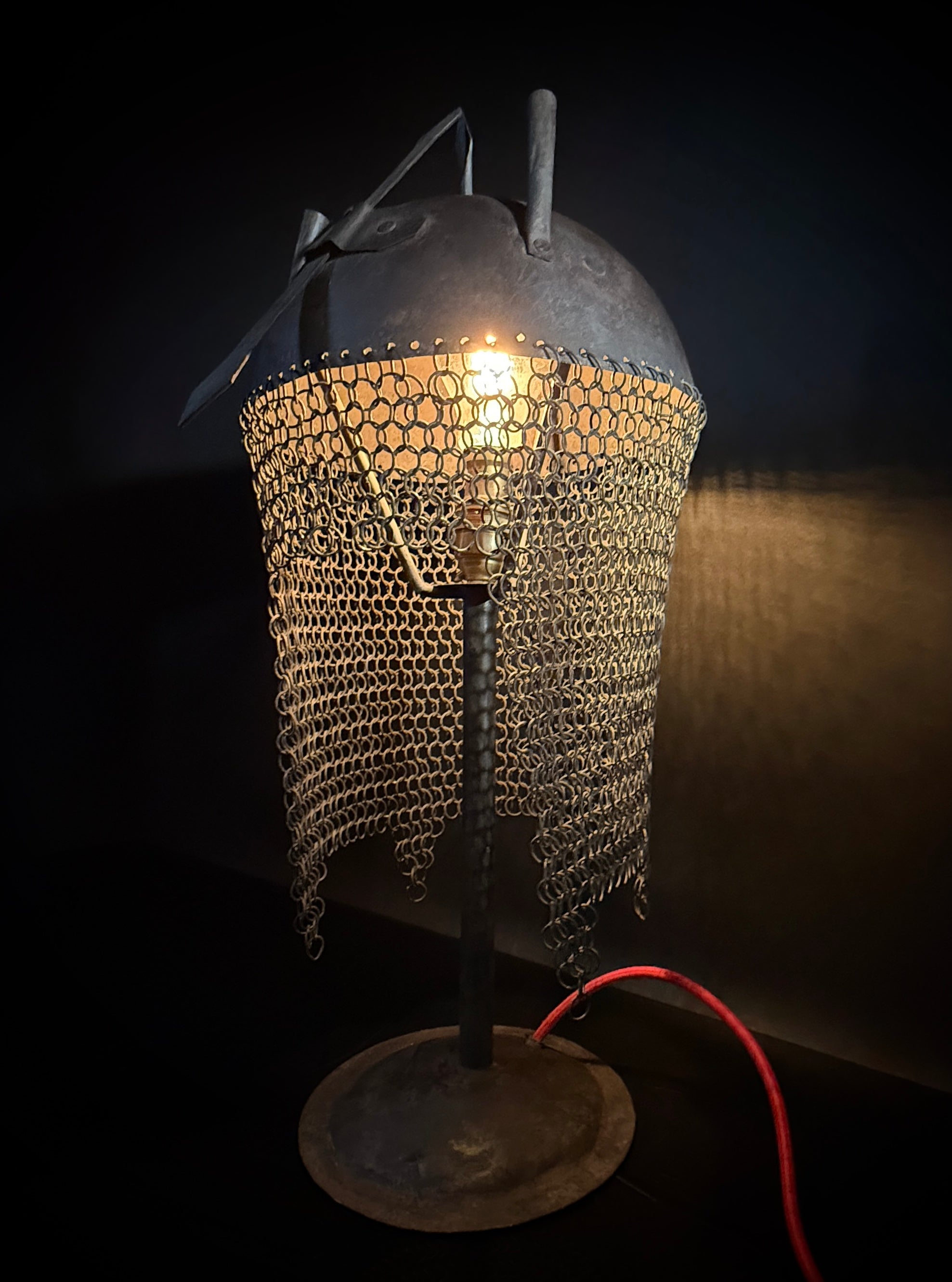 Persian Kulah Khud Helmet Table Lamp – Chainmail Steel Stand, Push-In Bulb Decorative Rajput Style Light
