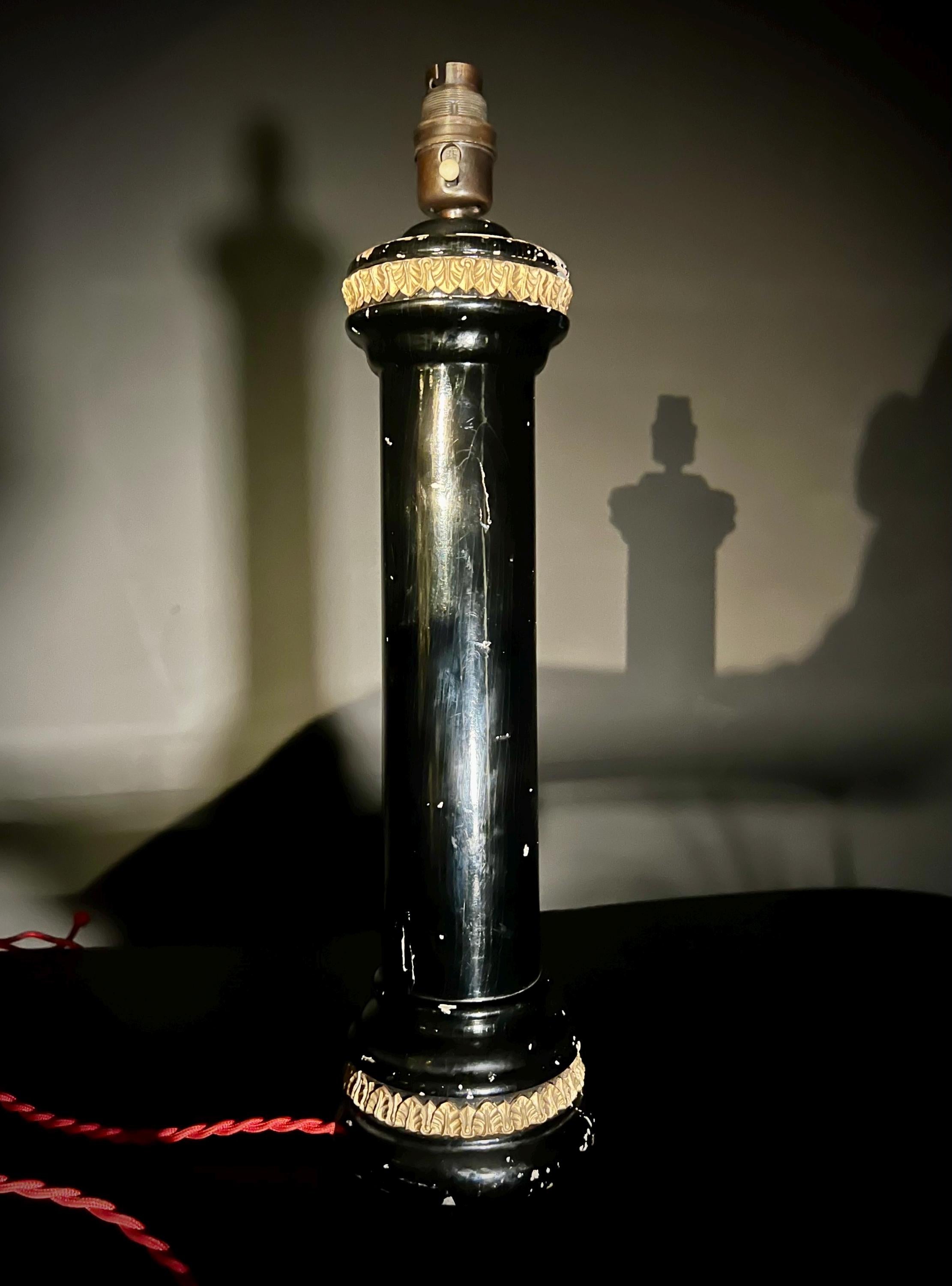 Exquisite Vintage Shabby Chic Ebonised Table Lamp (Early 1900’s)